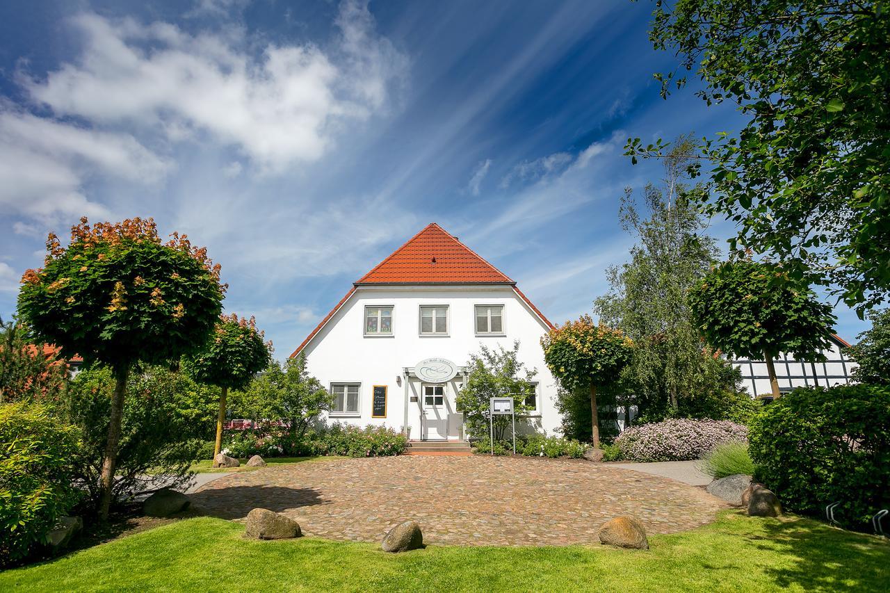 H.W.S. Hotel Der Wilde Schwan Sagard Buitenkant foto
