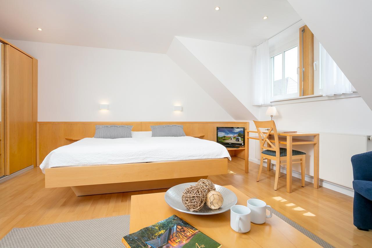 H.W.S. Hotel Der Wilde Schwan Sagard Buitenkant foto