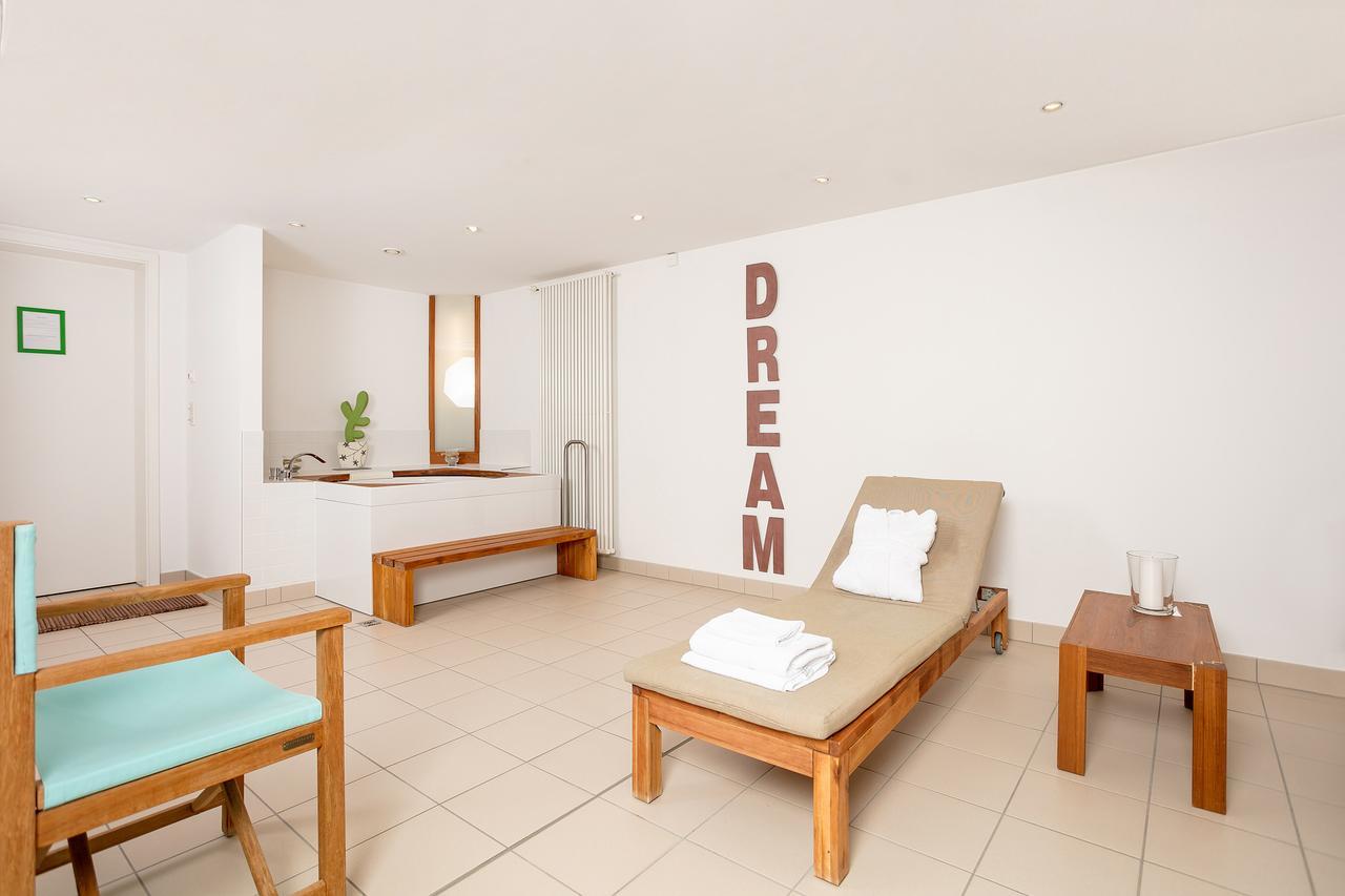 H.W.S. Hotel Der Wilde Schwan Sagard Buitenkant foto
