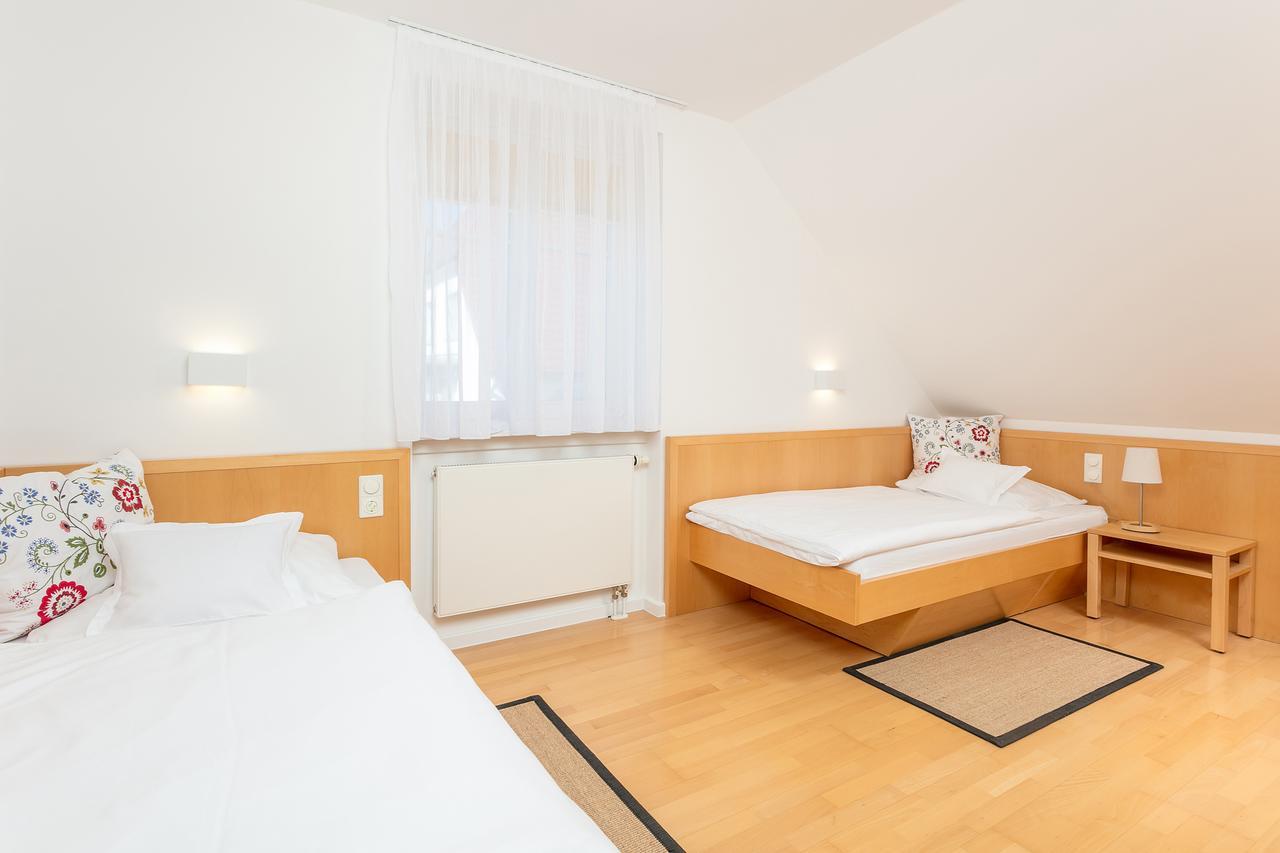 H.W.S. Hotel Der Wilde Schwan Sagard Buitenkant foto