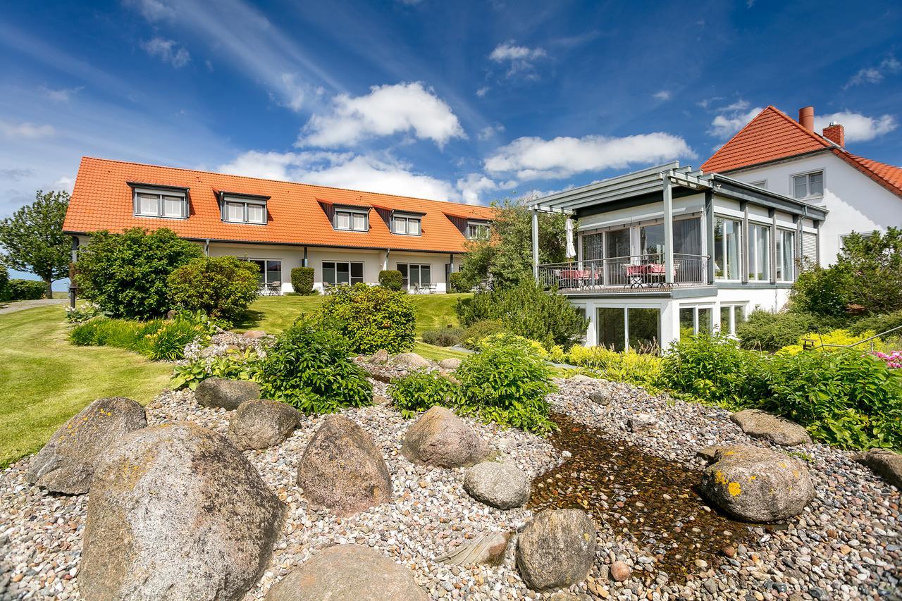 H.W.S. Hotel Der Wilde Schwan Sagard Buitenkant foto