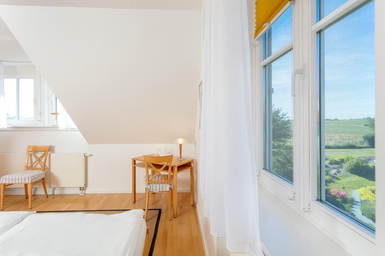 H.W.S. Hotel Der Wilde Schwan Sagard Buitenkant foto